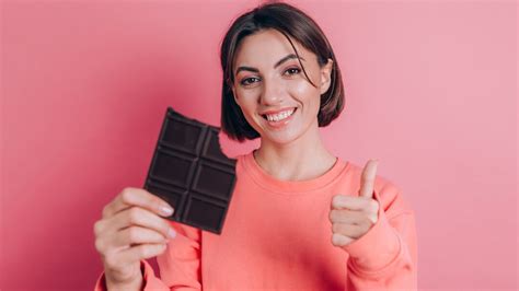 Dark Chocolate Vs Milk Chocolate Expert Explains Their Differences And