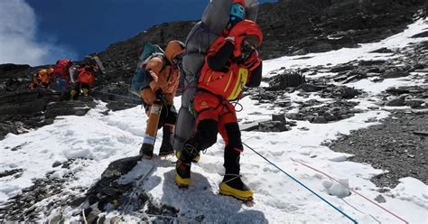 An Everest Climber Had ‘no Energy No Oxygen Nothing A Sherpa Saved