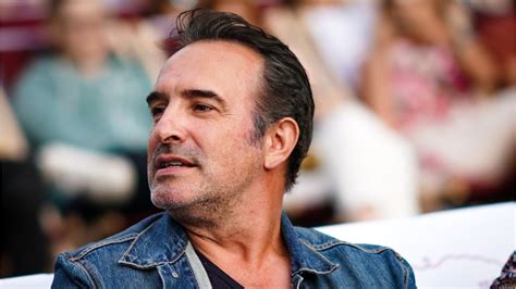 FEMME ACTULLE César 2020 Jean Dujardin se fait tacler par un