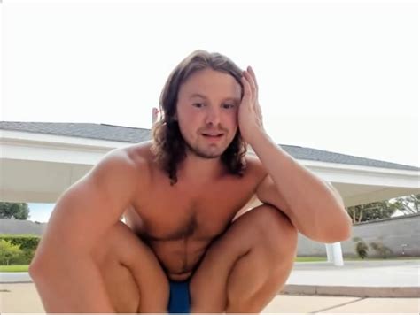 PERFECT GUYS NAKED OUTSIDE ThisVid 日本語で