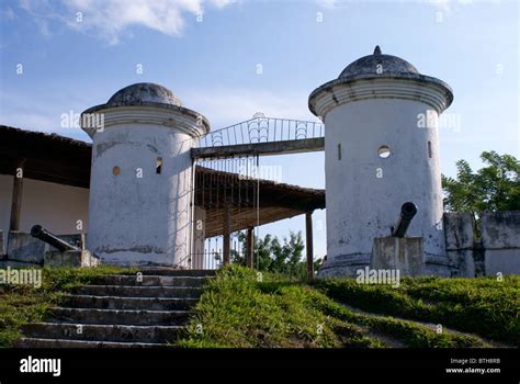 El Fuerte de San Cristóbal la fortaleza en la ciudad colonial de