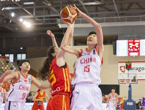 中国女篮后继有人！名宿之女17岁2米05打哭日本中锋，坚称为国争光 每日头条