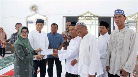 Wali Kota Dan Tim Safari Perumda Tirta Uli Bantu Masjid Al Ikhlas