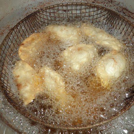 Pierogi Z Kiszon Kapust I Pieczarkami Pieczone Na G Bokim T Uszczu