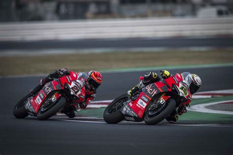 The Aruba It Racing Ducati Team Back In Action At Magny Cours France