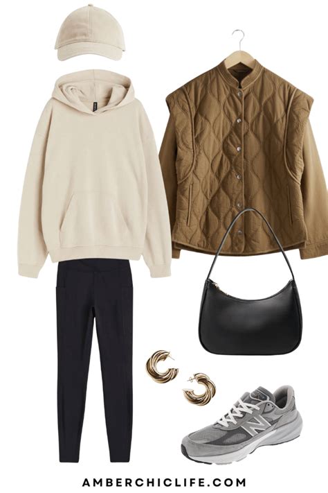 10 Casual Rainy Day Outfits That'll Look Chic