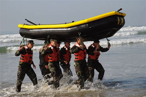 Navy SEAL Mindset Training - Motivational Secrets | Alden Mills