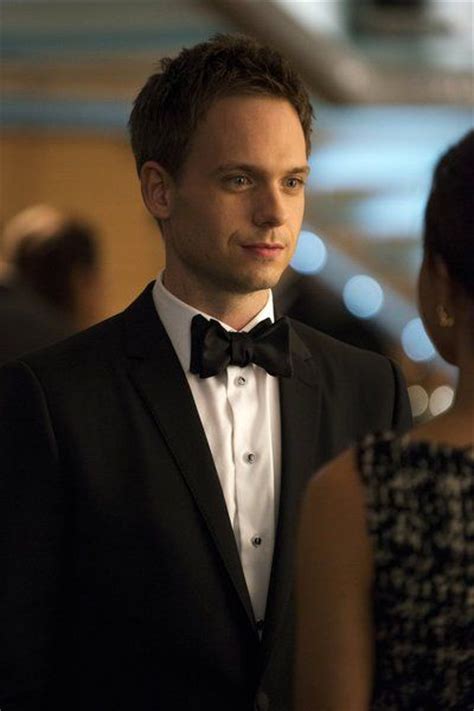 Mike Ross Hairstyle And Haircut Pictures In Season 5 Of Suits