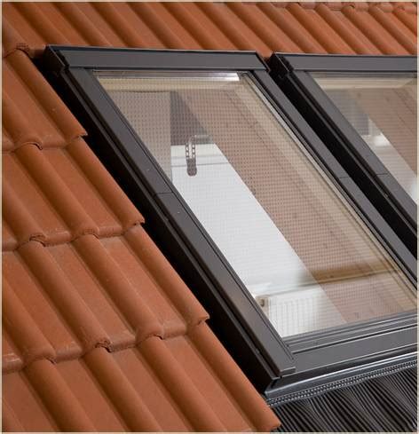 Okno dachowe RoofLITE CORE 500 AAXM8A kołnierz TFXM8A o wymiarach