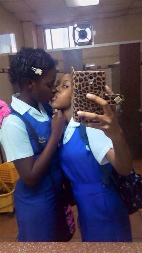 Tufiakwa Jss Girls Caught Kissing Practicing Lesbian Sm Inside Classroom Graphics Igbere Tv