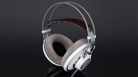 AKG K701 Review | headphonecheck.com