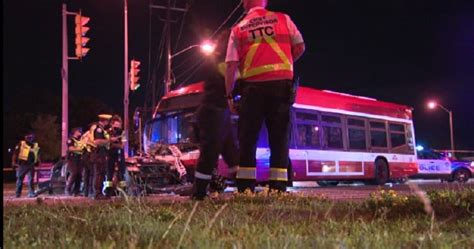 Man Dead After Crash Involving Car And Ttc Bus In Scarborough Toronto