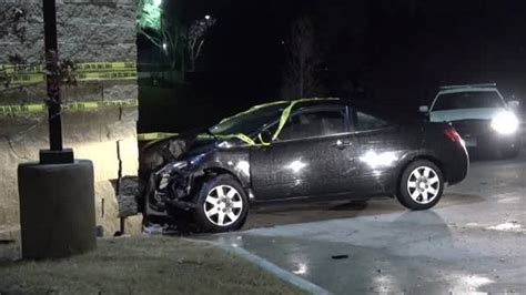 Two Vehicles Banged Up In Strange Incident On Stemmons Freeway Access