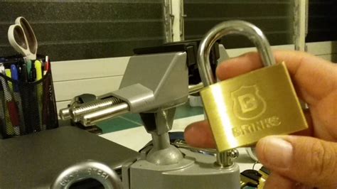 how to open a brinks combo lock