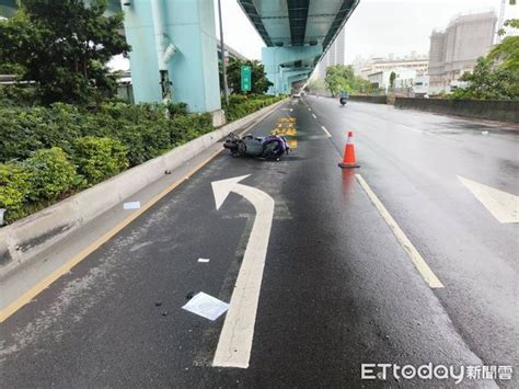 快訊／輔大女大生騎車遭撞飛 頭部重創命危搶救中 Ettoday社會新聞 Ettoday新聞雲