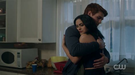 Image Season 1 Episode 10 The Lost Weekend Archie Hugs Veronicapng