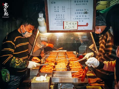 【中肯‧食記】黃家香腸（皇家現烤香腸）．台北泉州街｜開業30年超人氣香腸攤．超級排隊美食．沒意外應該是台北最強香腸！ 包子爸の食尚攝影手札