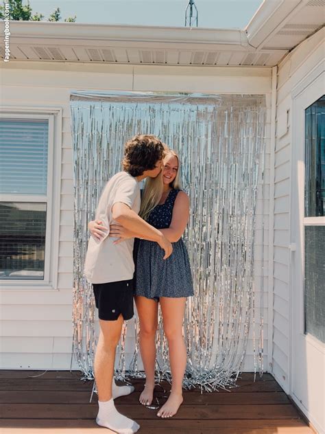 Anya Truax Nude OnlyFans Leaks Fappening FappeningBook