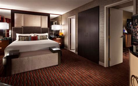 Mgm Grand Rooms And Suites Photos And Info Las Vegas Hotels