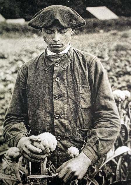 Styles de Chapeaux Le Béret Bien quil fut Créé Auparavant par des