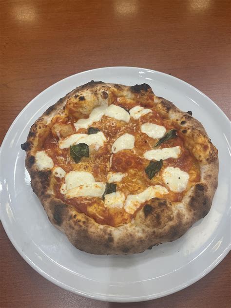 Neapolitan w/ a Marra Forni : r/Pizza