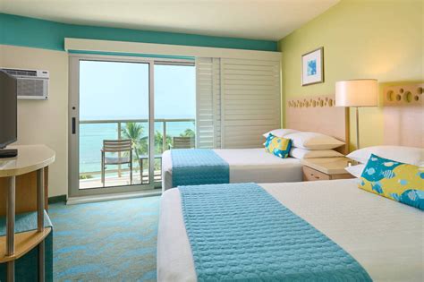 Aston Waikiki Circle Hotel | Beachfront Boutique Hotel In Waikiki