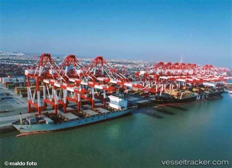 Port of Qingdao in China - vesseltracker.com