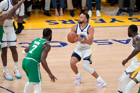 NBA Finals: Steph Curry has historic first quarter vs. Celtics