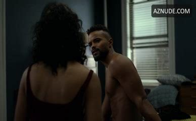 Carrie Anne Moss Adaku Ononogbo Underwear Lesbian Scene In Jessica Jones AZNude