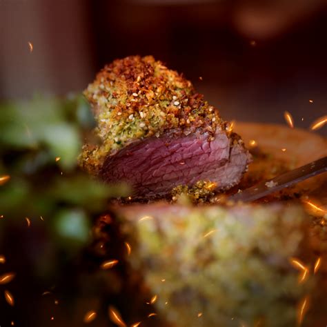 Receita do mês Filé Mignon de Cordeiro crosta de ervas