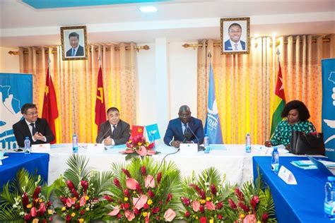 Délégation Du Parti Communiste Chinois En Visite à Lomé Pour Renforcer