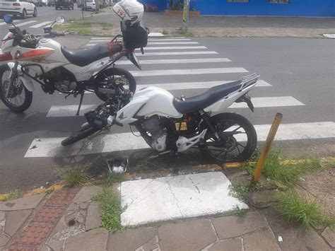 Canoas Motociclista Socorrido Pelo Samu Ap S Acidente Carro