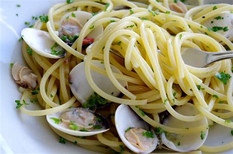 Spaghetti Alle Vongole Spaghetti Aux Palourdes Vin Blanc Et Persil