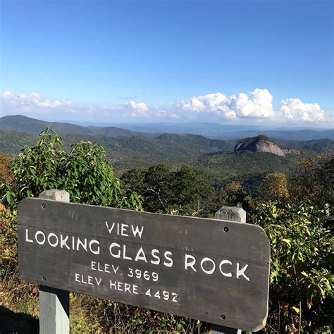 Expert Review of Looking Glass Rock Hike w/ Tips