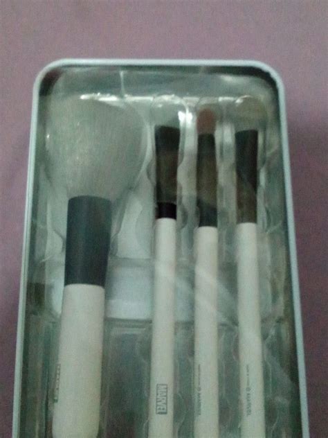 Brush Set Miniso Kesehatan Kecantikan Rias Wajah Di Carousell