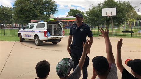 Pd Rowdy Visits Pcyc Mount Isa Mount Isa