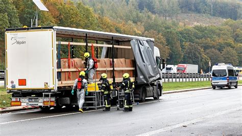 Siegen Abc Alarm Auf Der A Wegen Gefahrgut Lkw