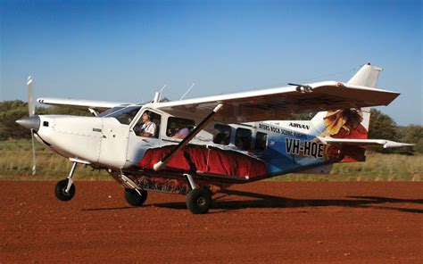 Uluru Kata Tjuta Lake Amadeus Kings Canyon Scenic Flight