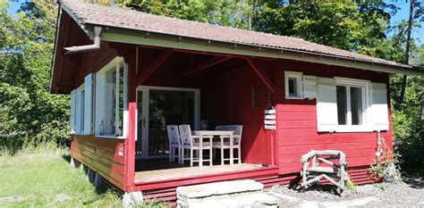 Chalet Bord Du Lac De Neuchatel Suisse