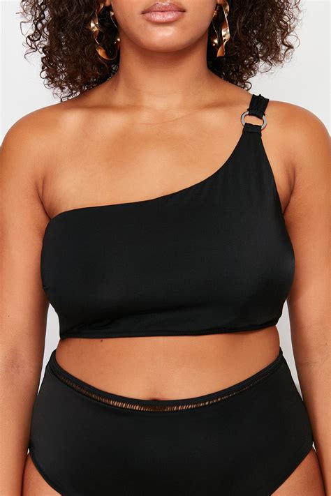 Trendyolmilla Curve Siyah Tek Omuz Büyük Beden Bikini Üstü TBBSS CT Fiyatı Yorumları