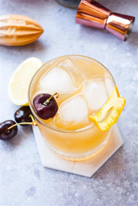 Classic Amaretto Sour Recipe — Sugar & Cloth