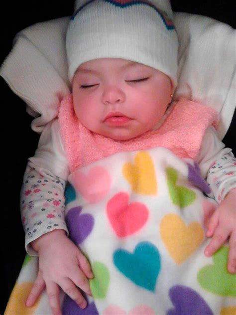 Tras Ser Rechazada Por Familias Fue Adoptada Por Un Matrimonio Gay La Conmovedora Historia