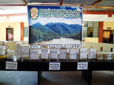 FOTOS hallan 152 kilos de droga enterrada en una casa rústica PERU