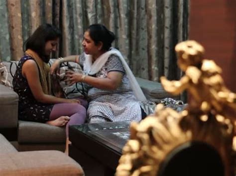 Video What Happened When A Daughter Told Mother Mom I M A Lesbian Oneindia News