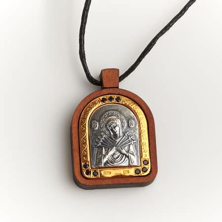 Купить кулоны с сапфиром по приемлемым ценам