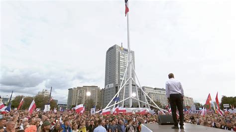 Marsz Miliona Serc Przemówienie szefa PO Donalda Tuska w Warszawie TVN24