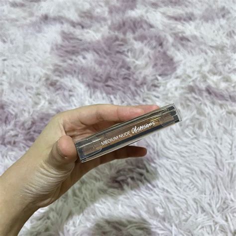 Huda Beauty Nude Obsession Eyeshadow Palette Mini Medium Beauty