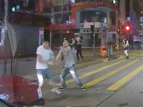 快餐店小事嘈交 2男慘遭3惡男街頭毒打｜即時新聞｜港澳｜oncc東網