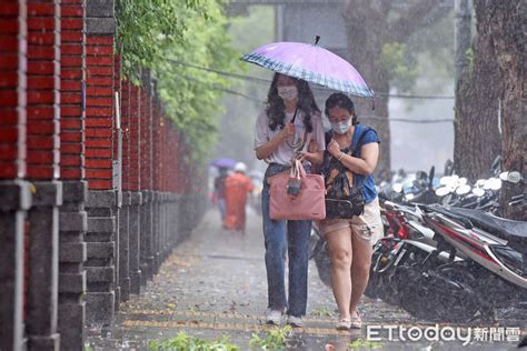 中正博愛特區下冰雹10級陣風！ 14縣市豪大雨特報 Ettoday生活新聞 Ettoday新聞雲