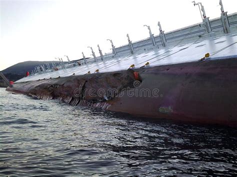 Sinking Cruise Ship Costa Concordia Editorial Image - Image of environmental, leak: 22849185